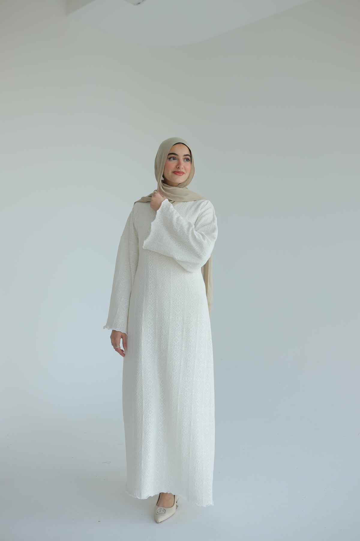 The Meraa Dress in white